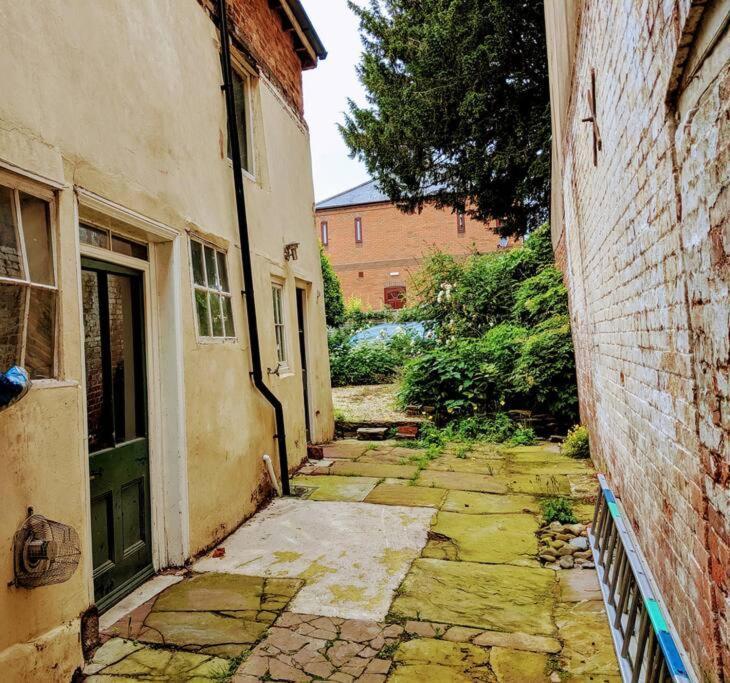 Medieval Roots And Harry Potter Townhouse - Hiking Near Ludlow Leominster Extérieur photo